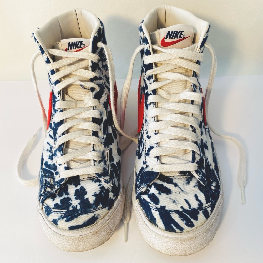 Nike Blazer Mid '77 Vintage Blue Tie Dye Red Swoosh White Lace Up Sneaker Size 7